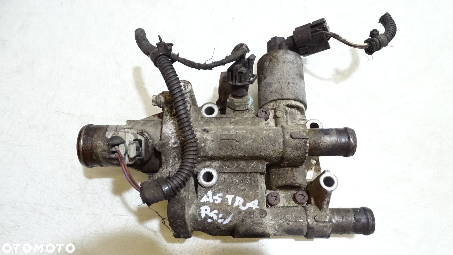 OBUDOWA TERMOSTATU OPEL ASTRA H 1.6 24418431 - 1
