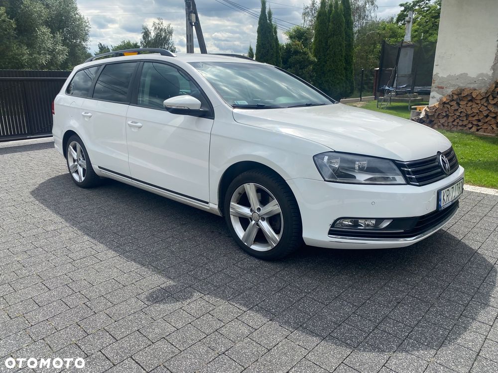 Volkswagen Passat - 1