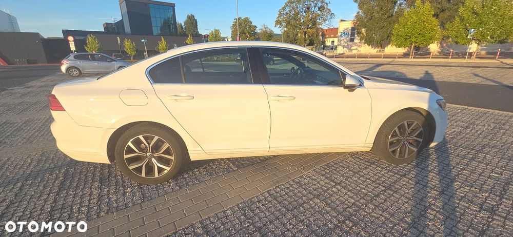 Volkswagen Passat 2.0 TDI EVO Business DSG - 8