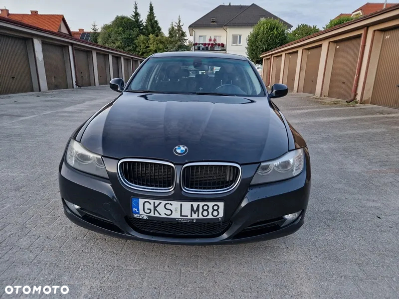 BMW Seria 3 318d DPF Touring - 4