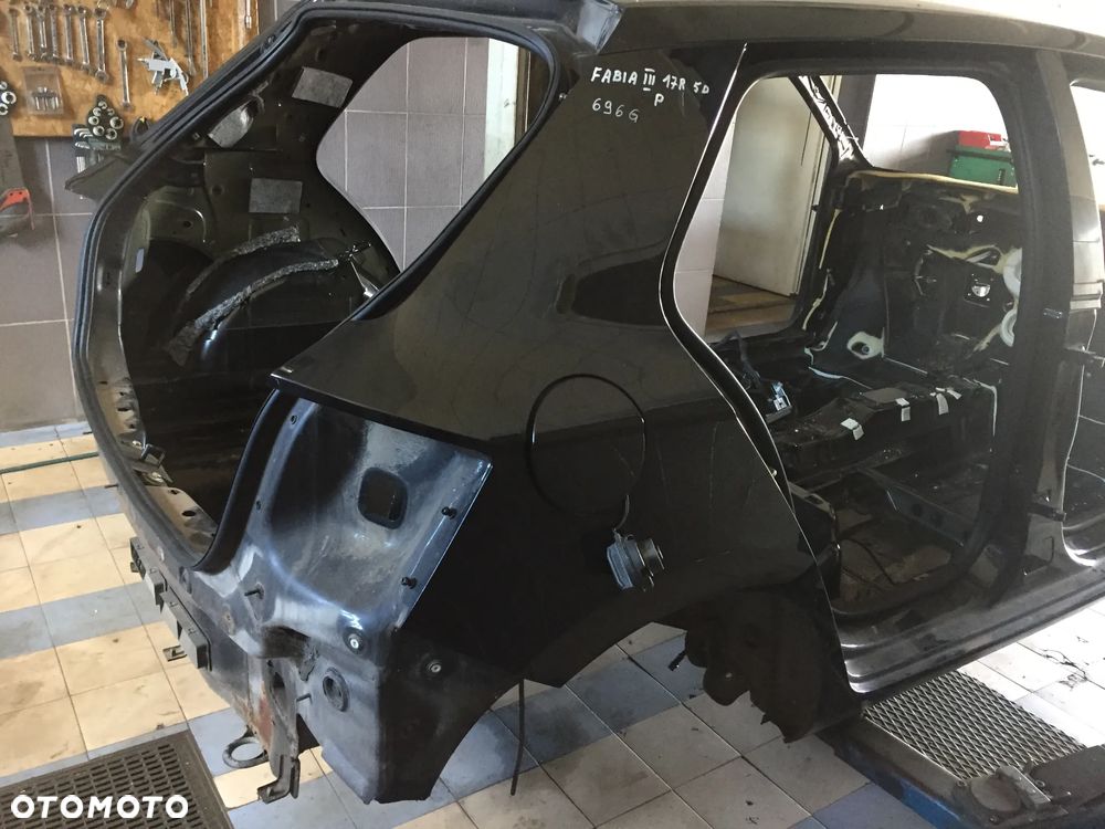 SKODA FABIA III 17R ĆWIARTKA PRAWA TYŁ - 1