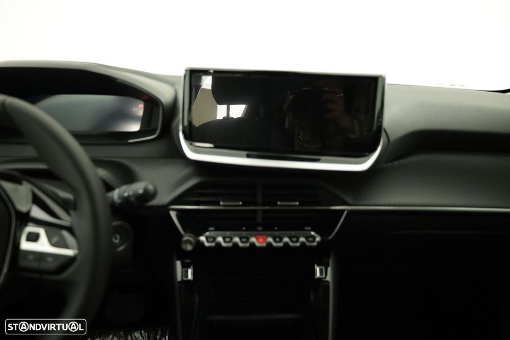 Peugeot 208 1.2 Hybrid Allure e-DCS6 - 9