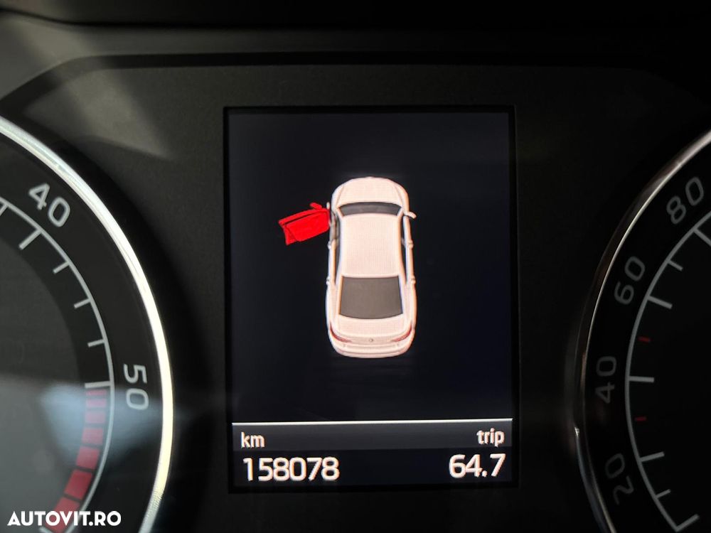 Skoda Superb 2.0 TDI DSG Premium Edition - 20