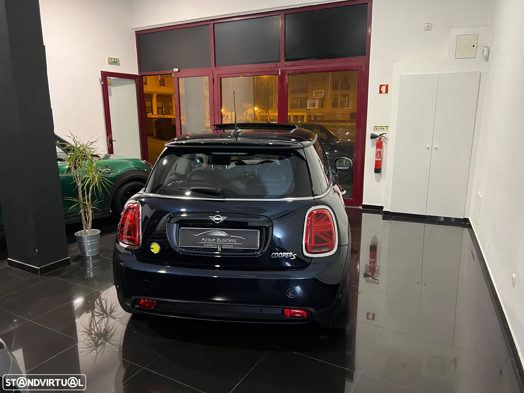 MINI 3 Portas Cooper SE Camden Edition - 4