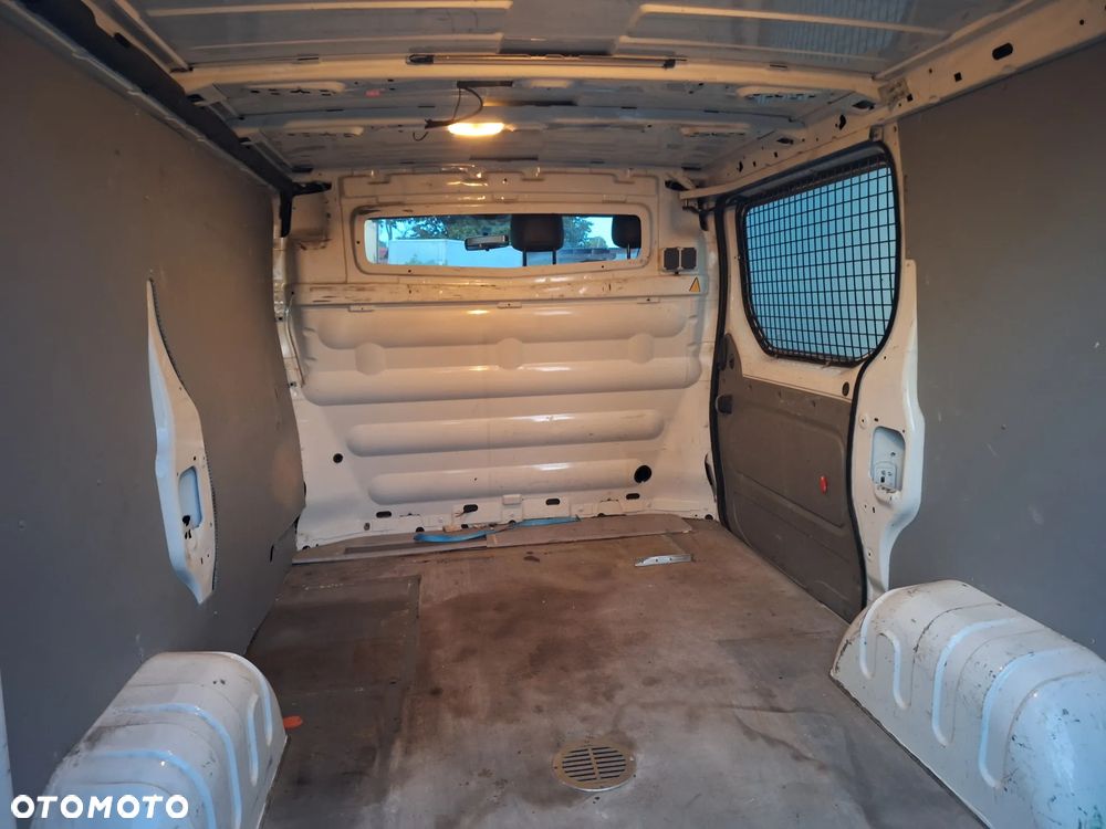 Renault Trafic - 14