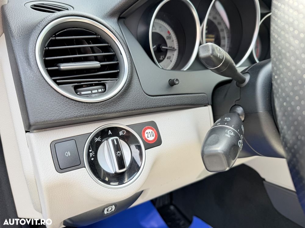Mercedes-Benz C 250 CDI 4-Matic BlueEFFICIENCY - 31