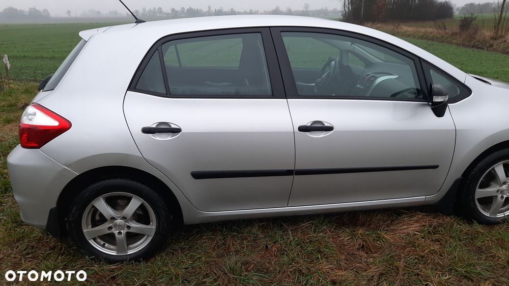 Toyota Auris 1.6 2010 - 6