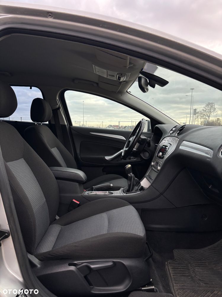 Ford Mondeo 2.0 Viva Titanium - 12