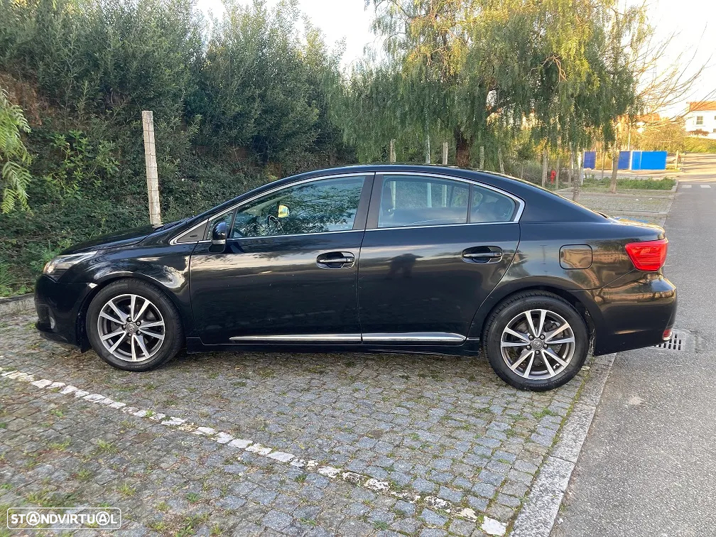 Toyota Avensis SD 2.0 D-4D Luxury - 7