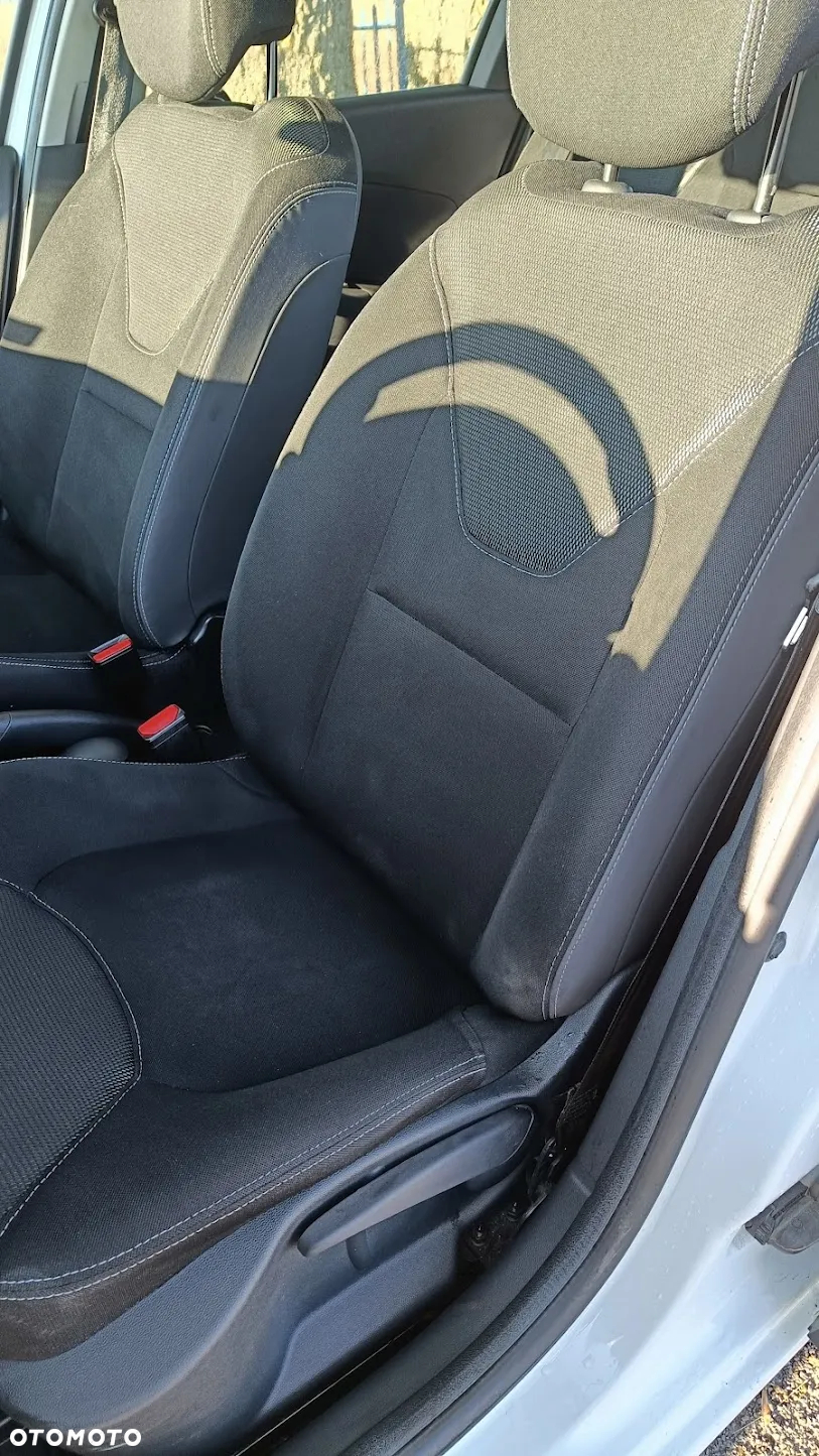 Renault Clio 1.5 dCi Alize - 13