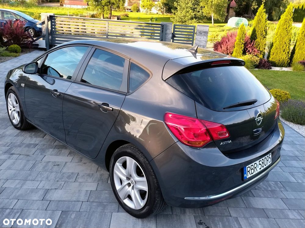 Opel Astra 1.4 Turbo Innovation - 17