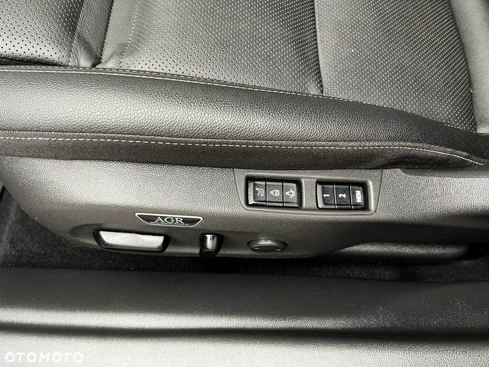 Opel Insignia - 23