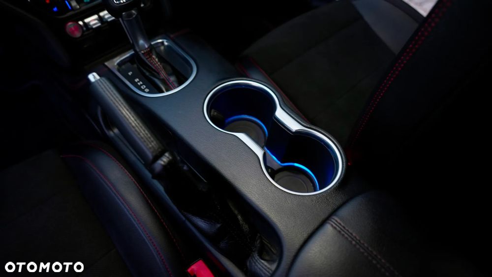 Ford Mustang 5.0 V8 GT - 28