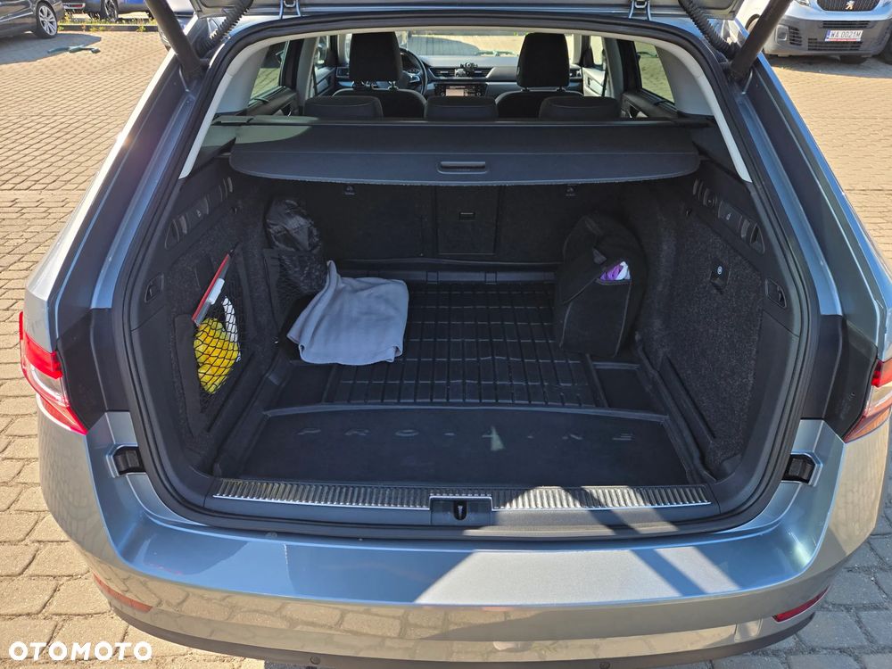 Skoda Superb 2.0 TDI 4x4 Style DSG - 9