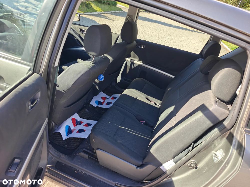 Toyota Corolla 2.0 D-4D Terra - 8