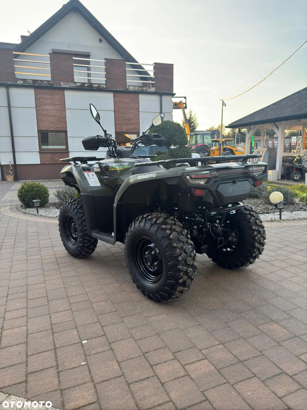 CFMoto CForce - 12