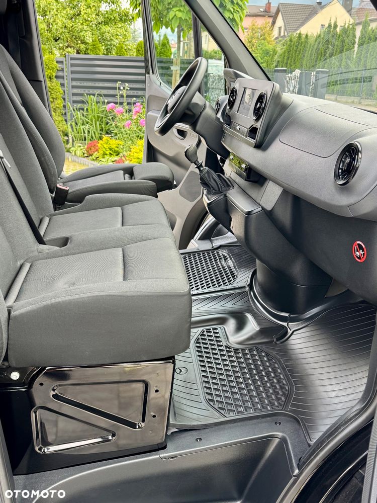 Mercedes-Benz Sprinter Tourer Standard HA CREW - 14