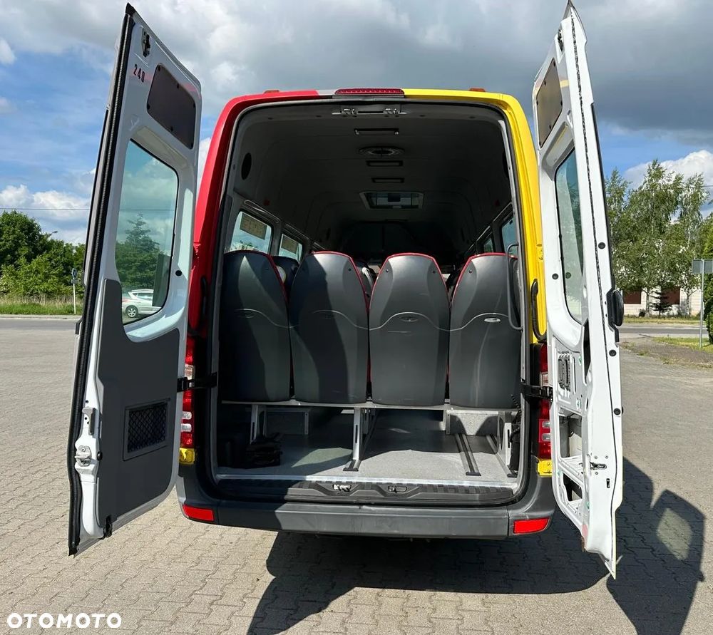 Mercedes-Benz Sprinter - 8
