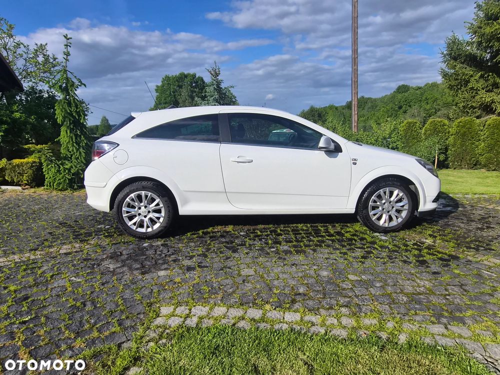 Opel Astra 1.6 Edition 111 Jahre - 9