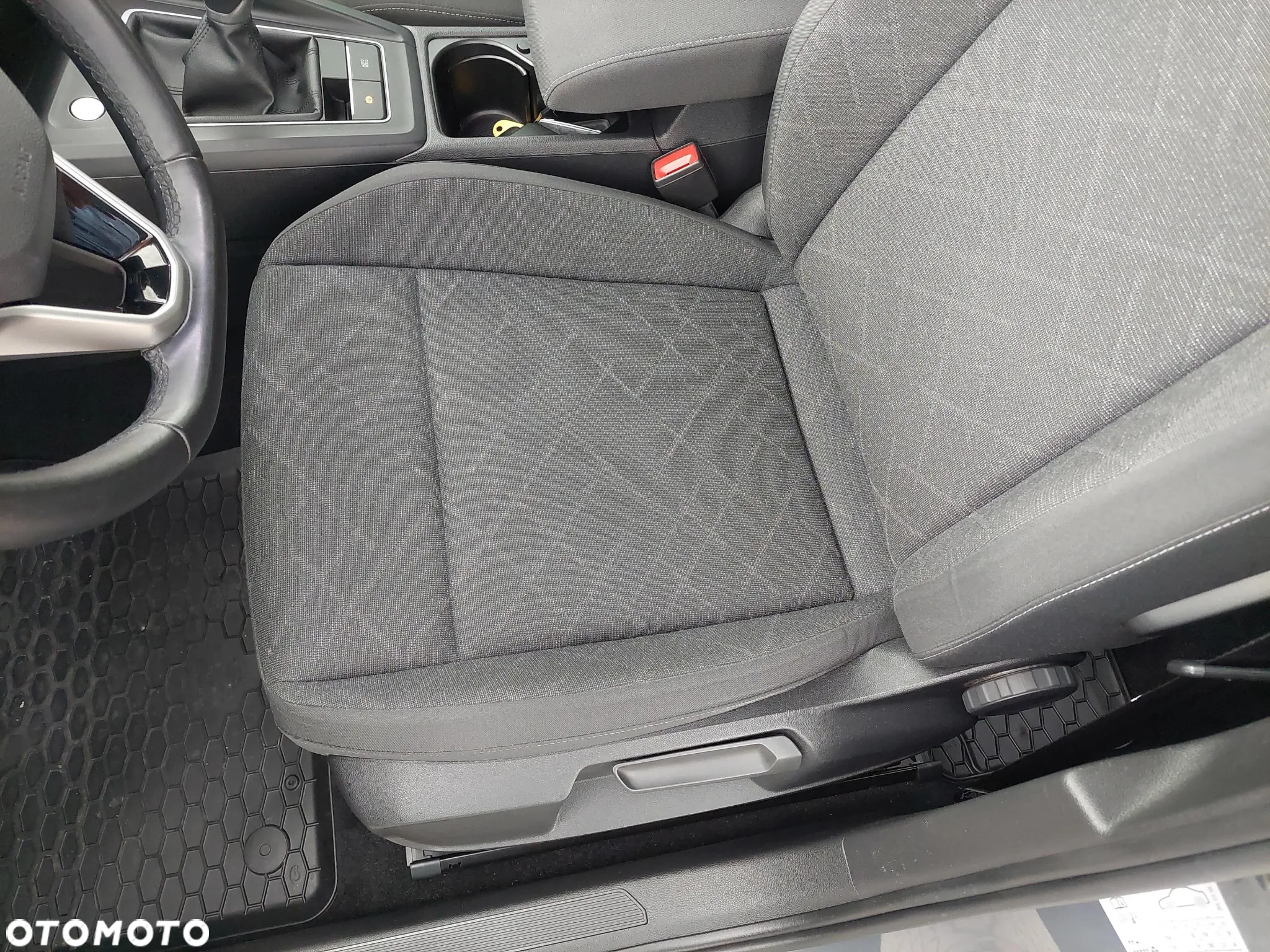 Volkswagen Golf VIII 1.5 TSI EVO Life - 12