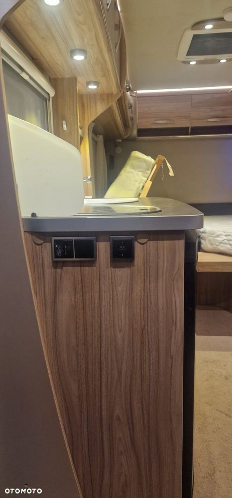 Hymer-Eriba Nova light 442 - 13
