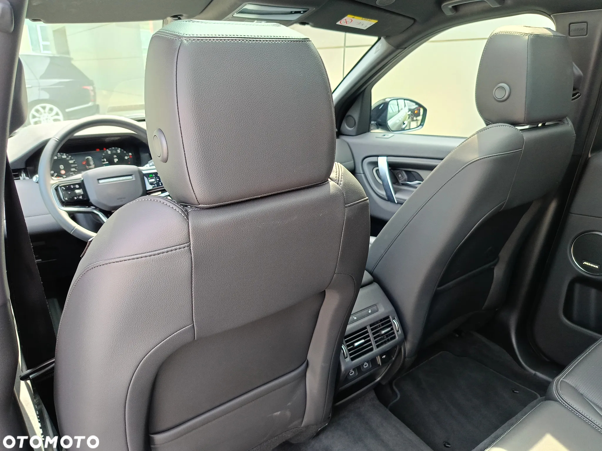 Land Rover Discovery Sport 2.0 D180 R-Dynamic SE - 33