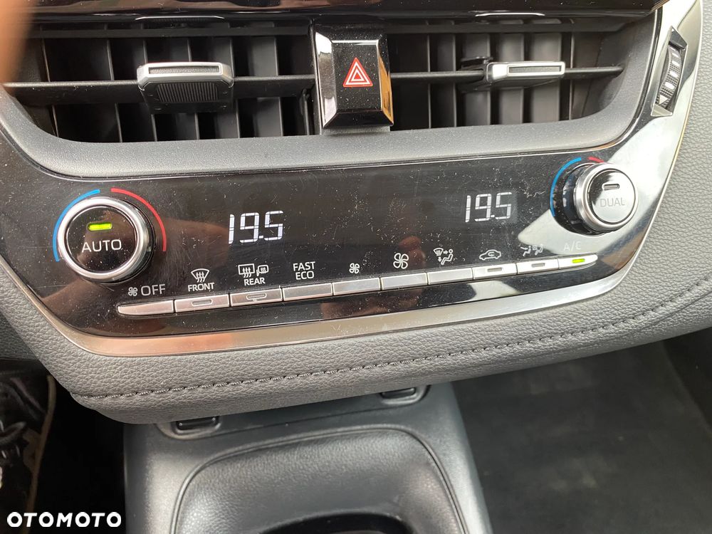 Toyota Corolla 1.5 Comfort - 27