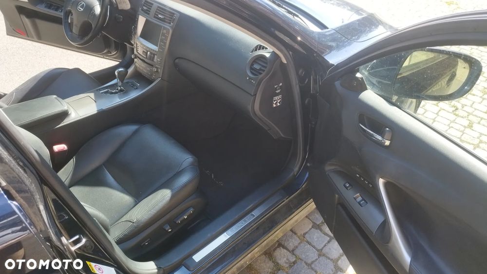 Lexus IS 250 Prestige - 17
