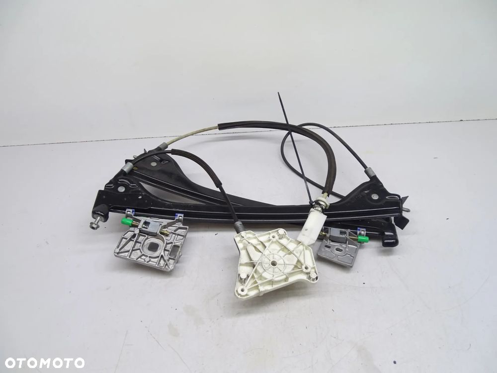 Mercedes SLK W171 R171 Podnosnik szyby lewy 1717200346 - 1