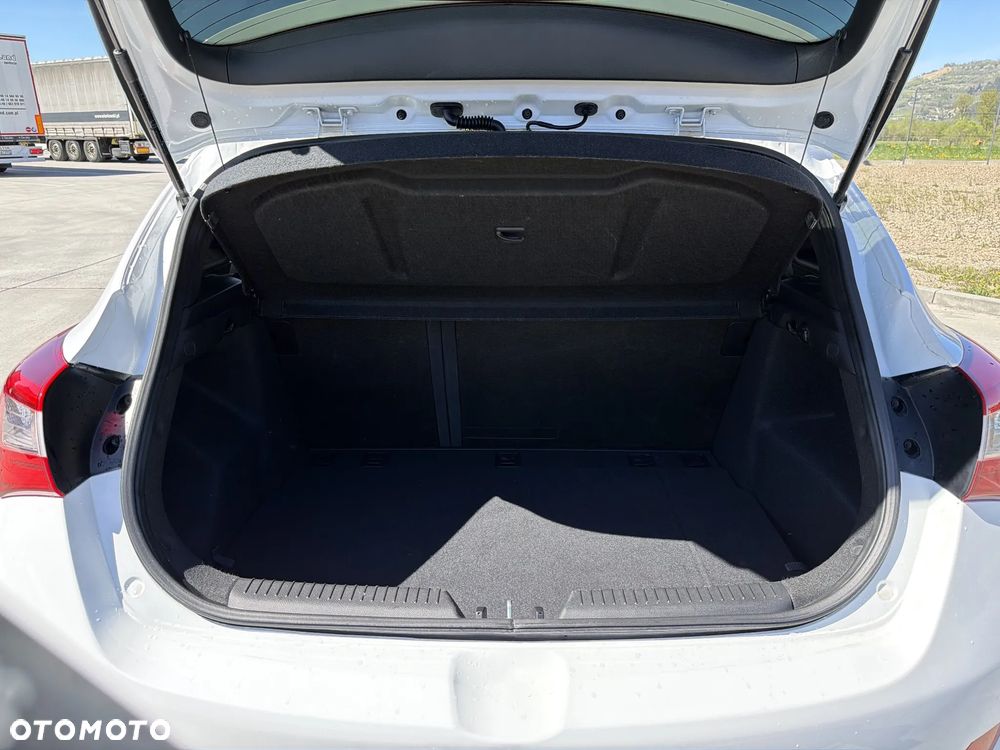 Hyundai i30 1.6 CRDi Premium DCT - 18