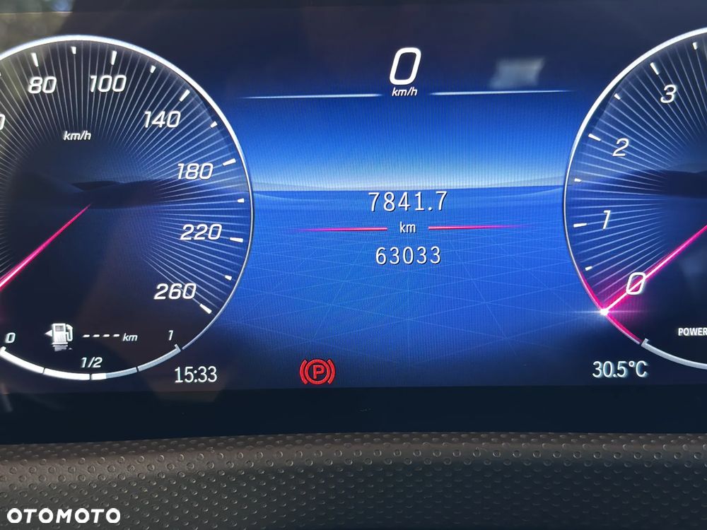 Mercedes-Benz CLA 220 mHEV 4-Matic AMG Line 8G-DCT - 9