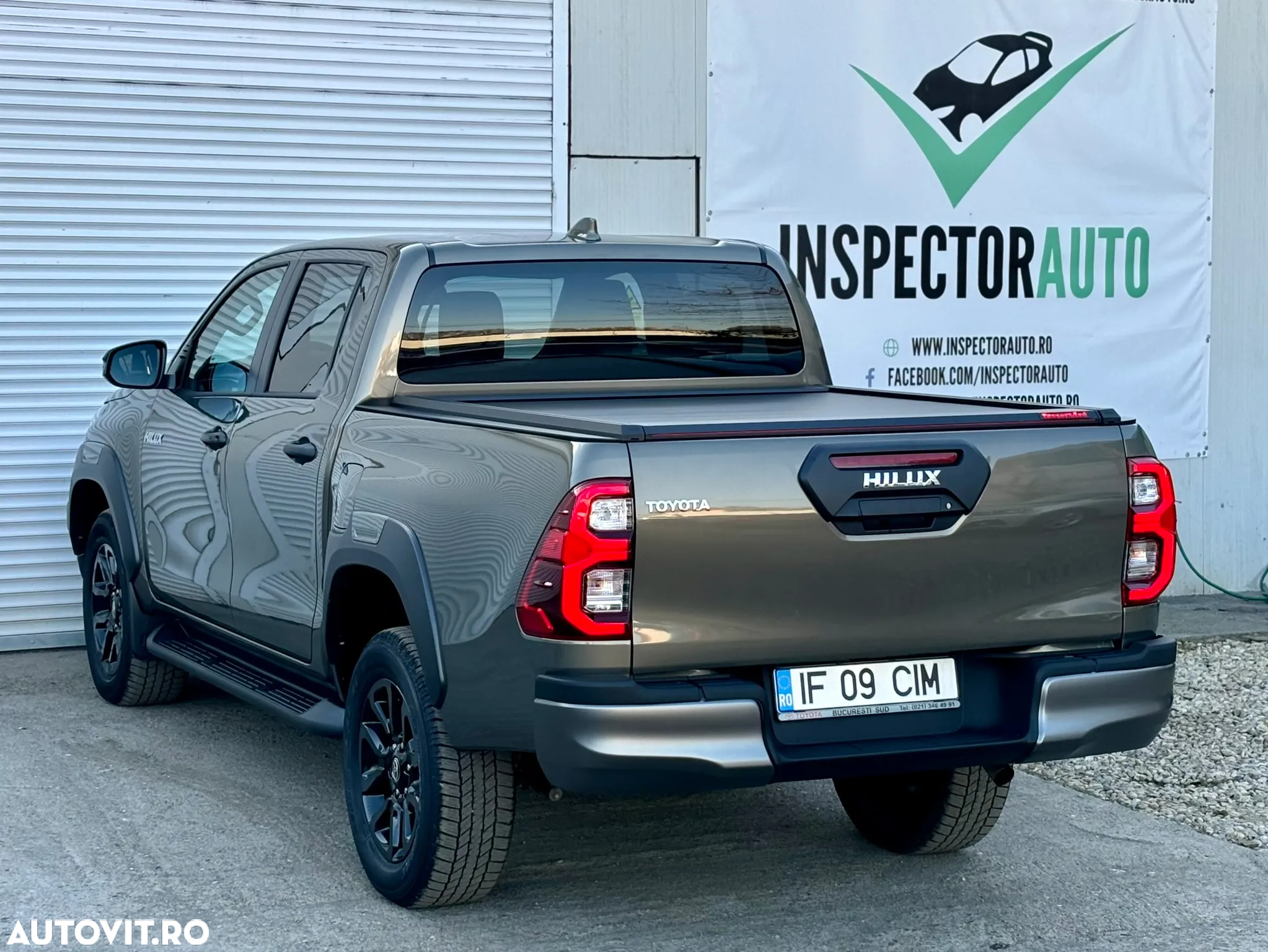 Toyota Hilux 2.8D 204CP 4x4 Double Cab AT Invincible - 13