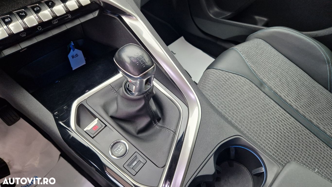 Peugeot 3008 - 16