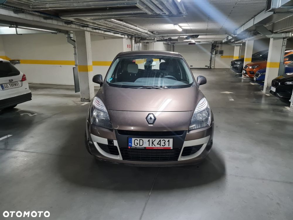 Renault Scenic 1.5 dCi Emotion - 1