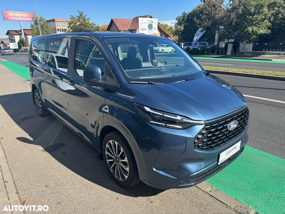 Ford Tourneo Custom - 8