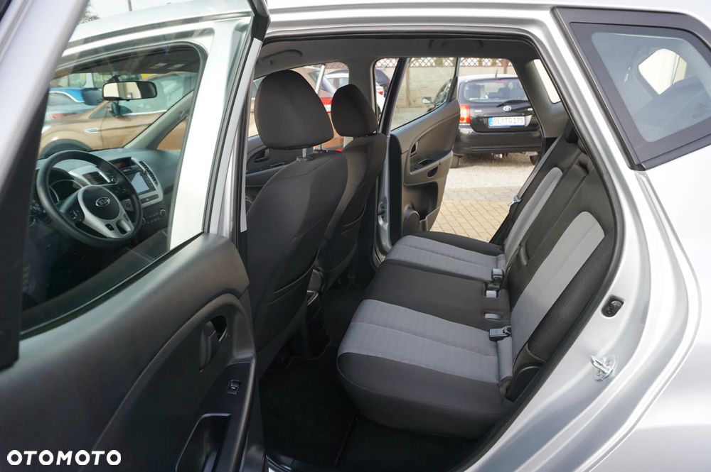 Kia Venga 1.4 Business Line - 23