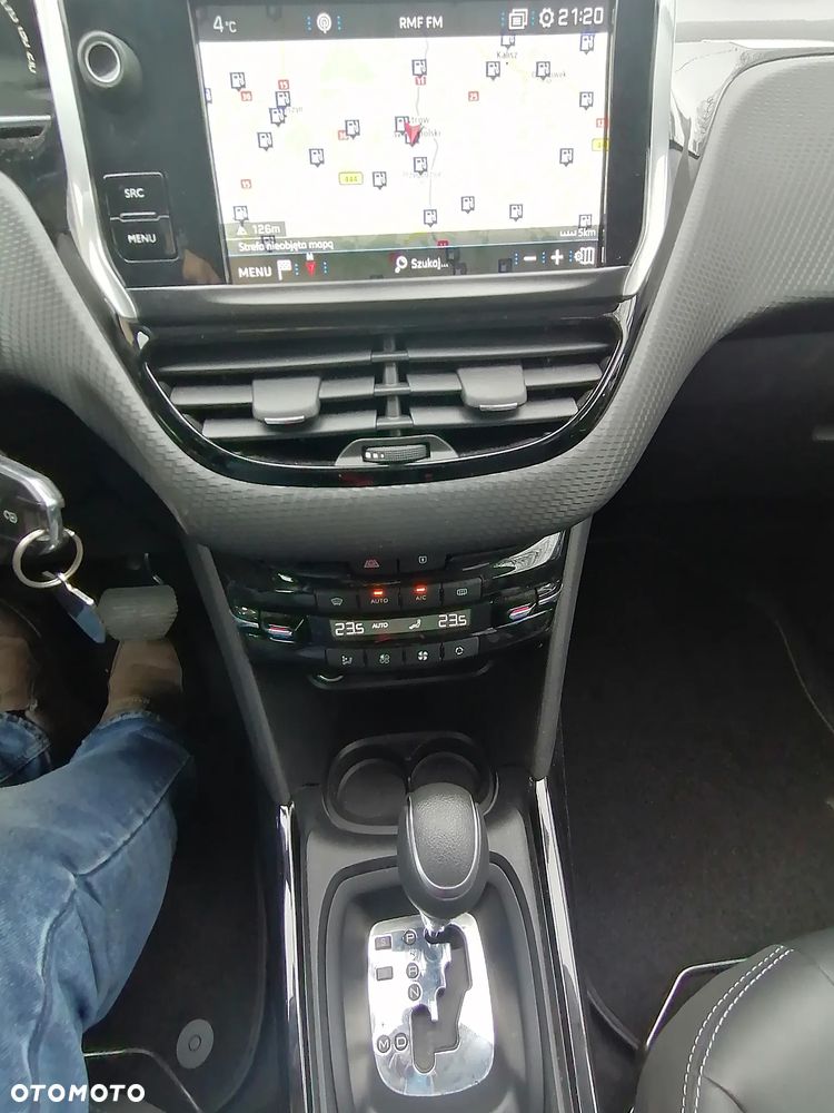 Peugeot 2008 PureTech 110 GPF Stop&Start EAT6 Active - 32