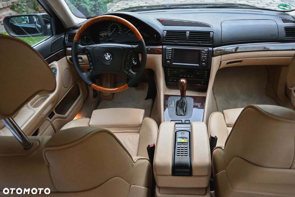 BMW Seria 7 735i L - 20