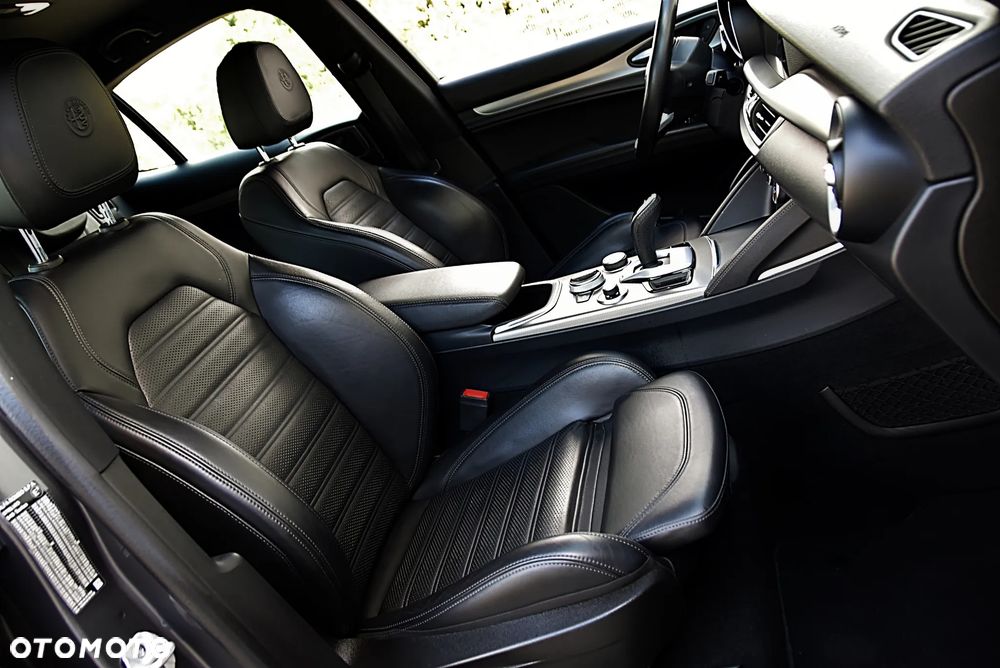 Alfa Romeo Stelvio 2.0 Turbo Veloce Q4 - 21