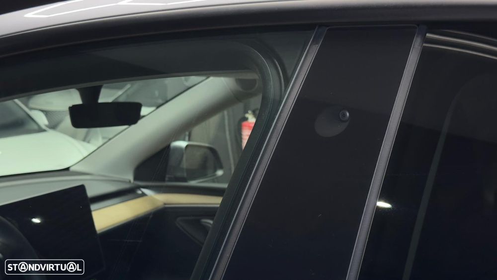 Tesla Model Y Long Range Tração Integral - 17