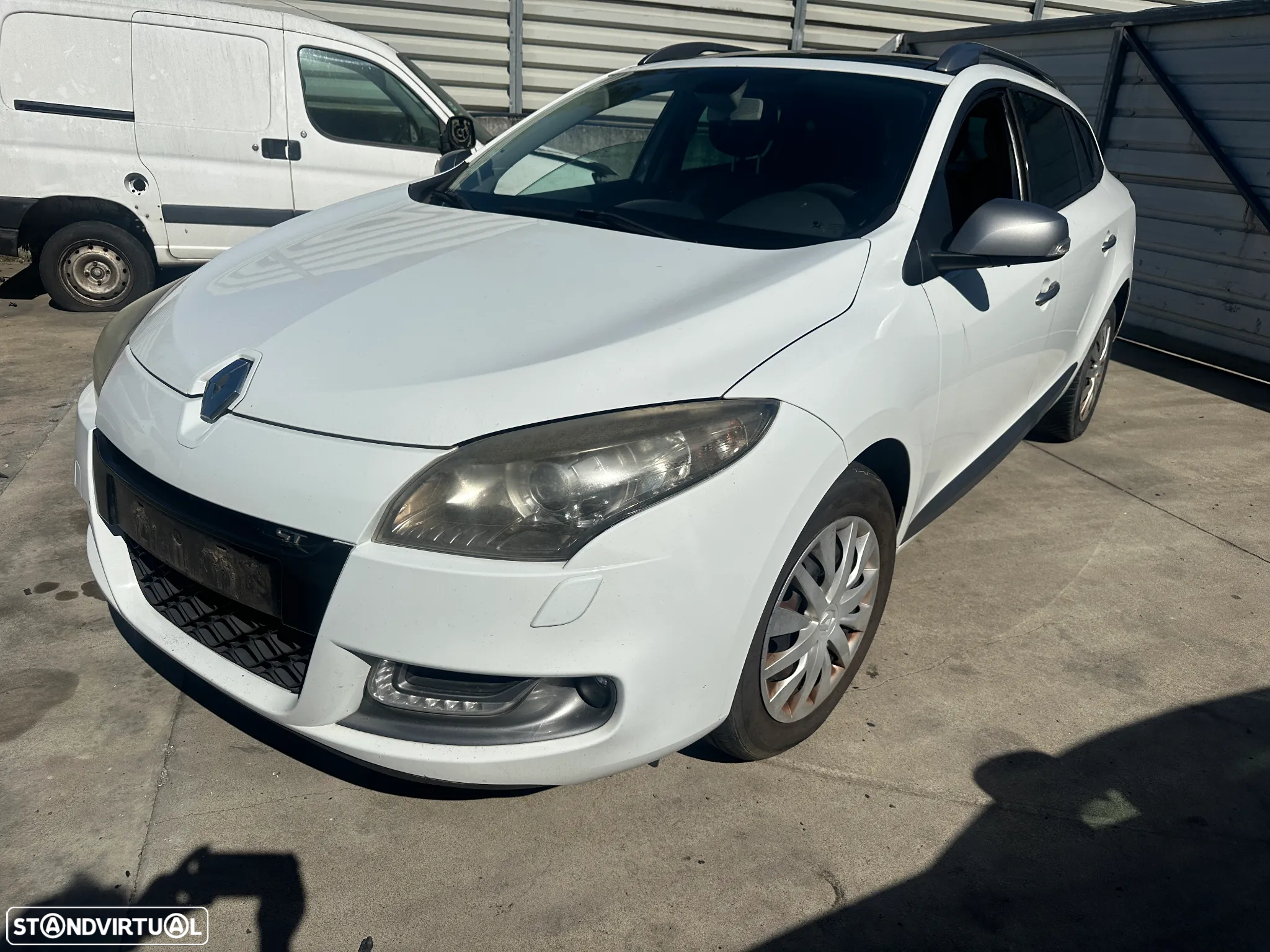 RENAULT MEGANE III SPORT TOURER GT 2.0 DCI 160 CV DE 2010 CENTRO DE ABATE - 3