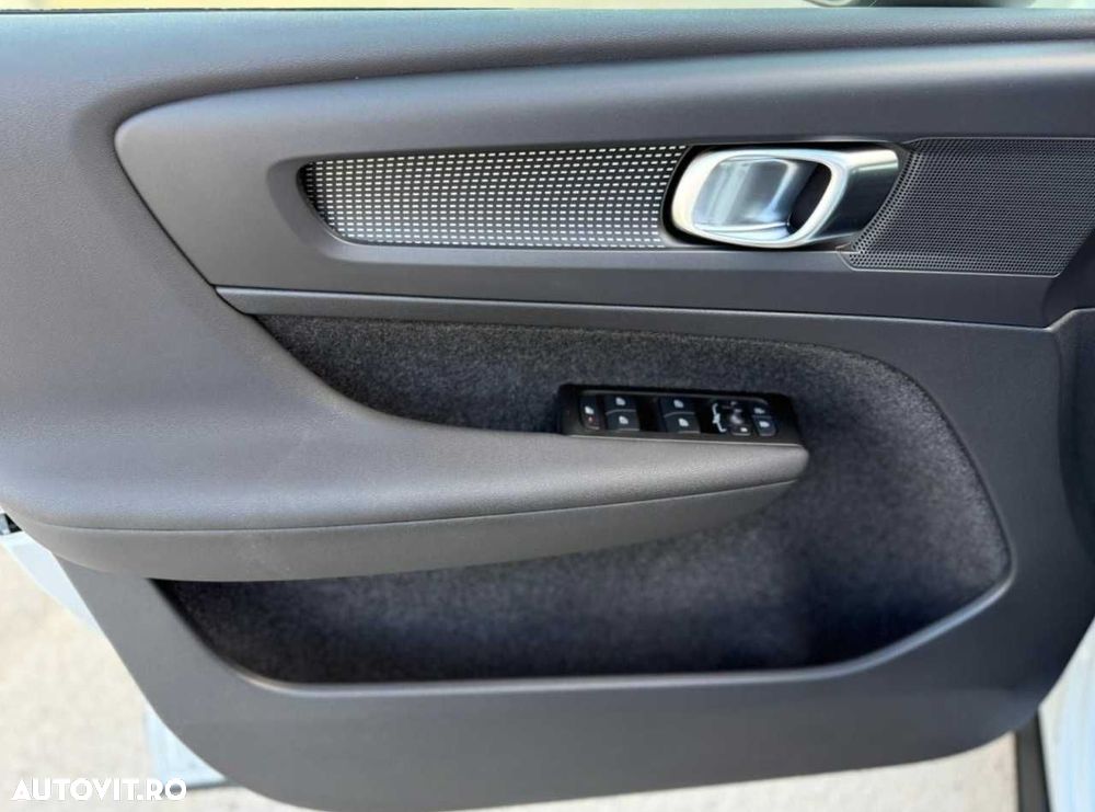 Volvo XC 40 Recharge T5 Twin Engine AT7 R-Design - 16
