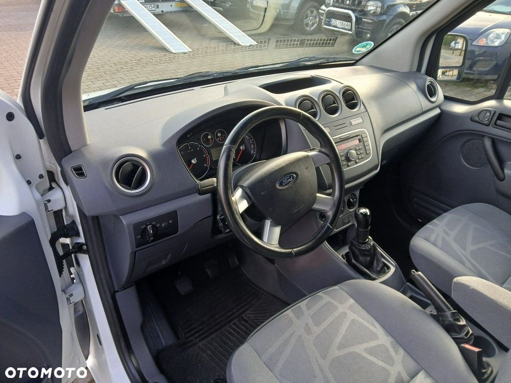 Ford Transit Connect - 14