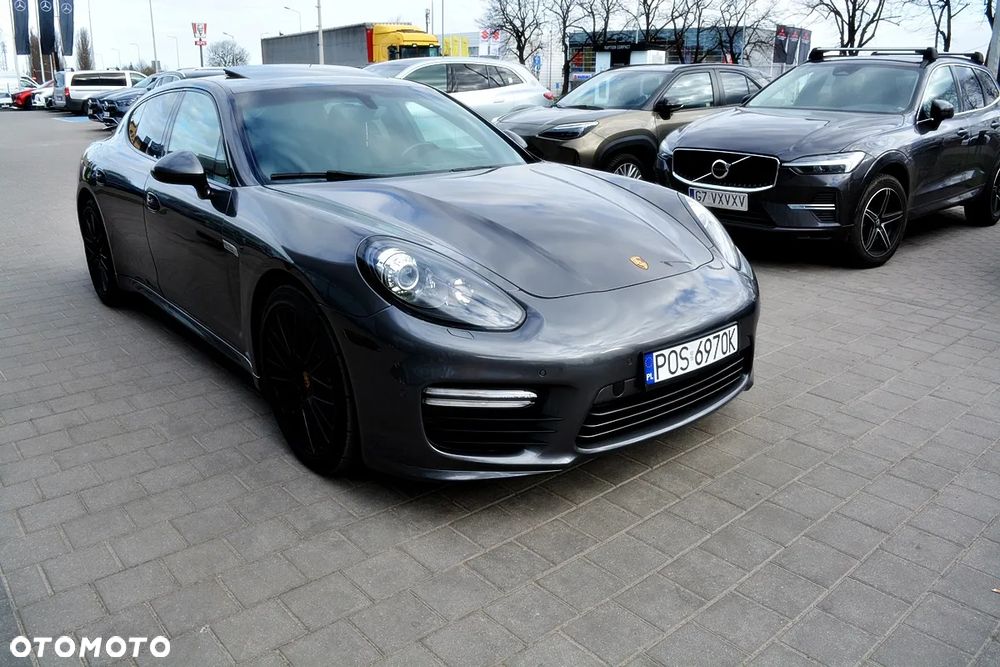 Porsche Panamera GTS - 17