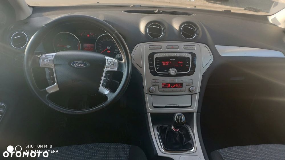 Ford Mondeo 1.8 TDCi Titanium - 10