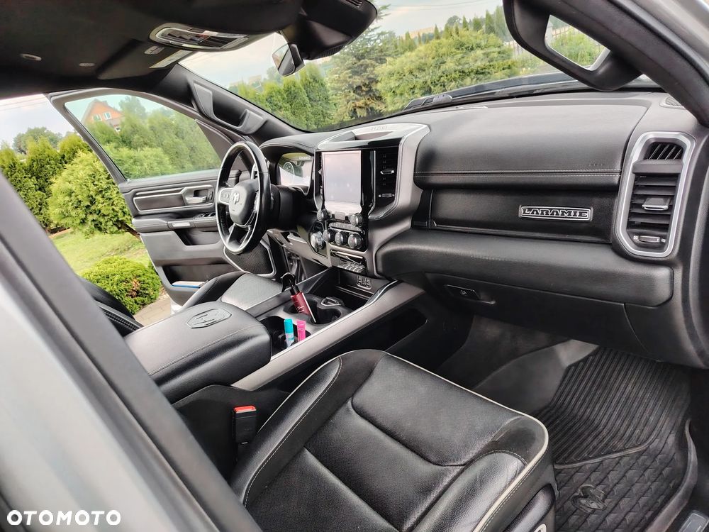 RAM 1500 5.7 Crew Cab Laramie - 21