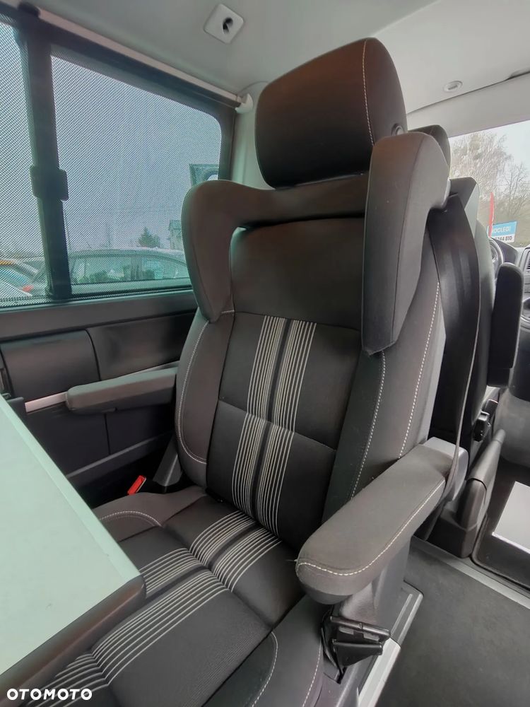 Volkswagen Multivan - 16