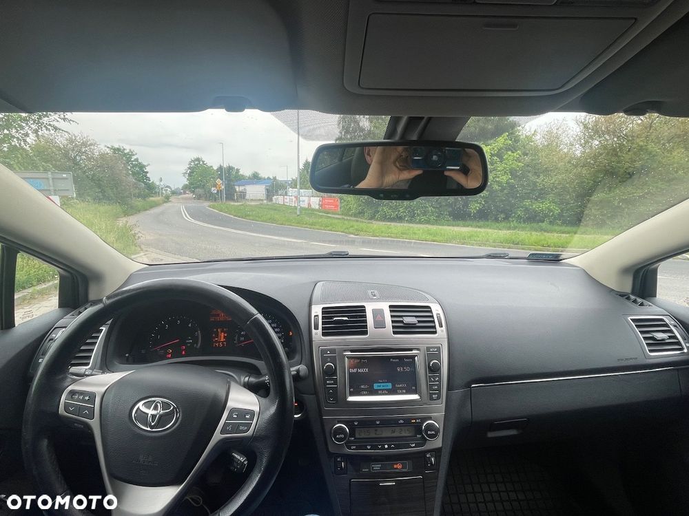 Toyota Avensis 2.0 D-4D Style - 5
