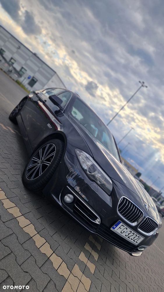 BMW Seria 5 530d xDrive Luxury Line - 2