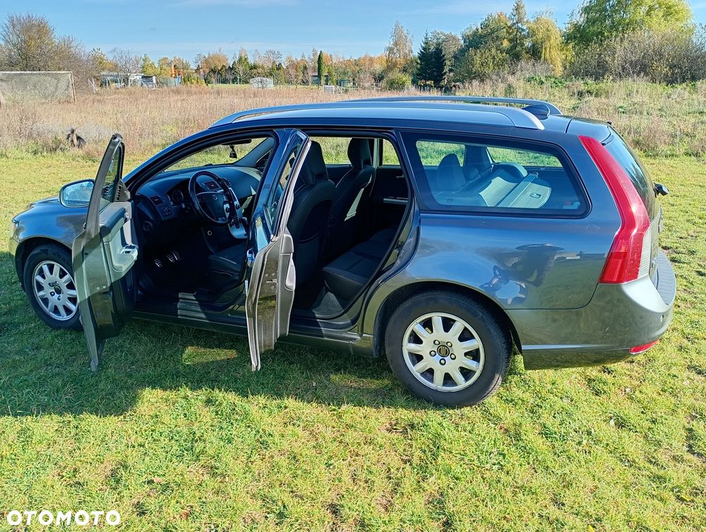 Volvo V50 2.0 Momentum - 13